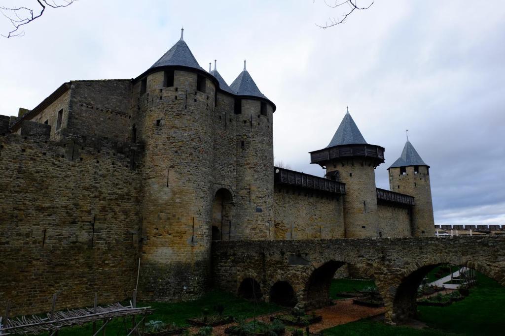 Relais De L'Alsou- Piscine Panzió Labastide-en-Val Kültér fotó
